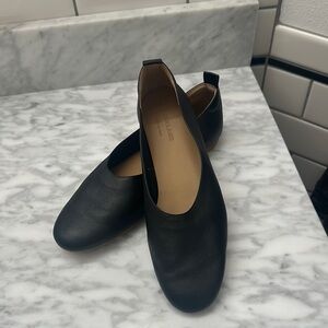 Everlane The Day Glove - Black Flats Classic Design